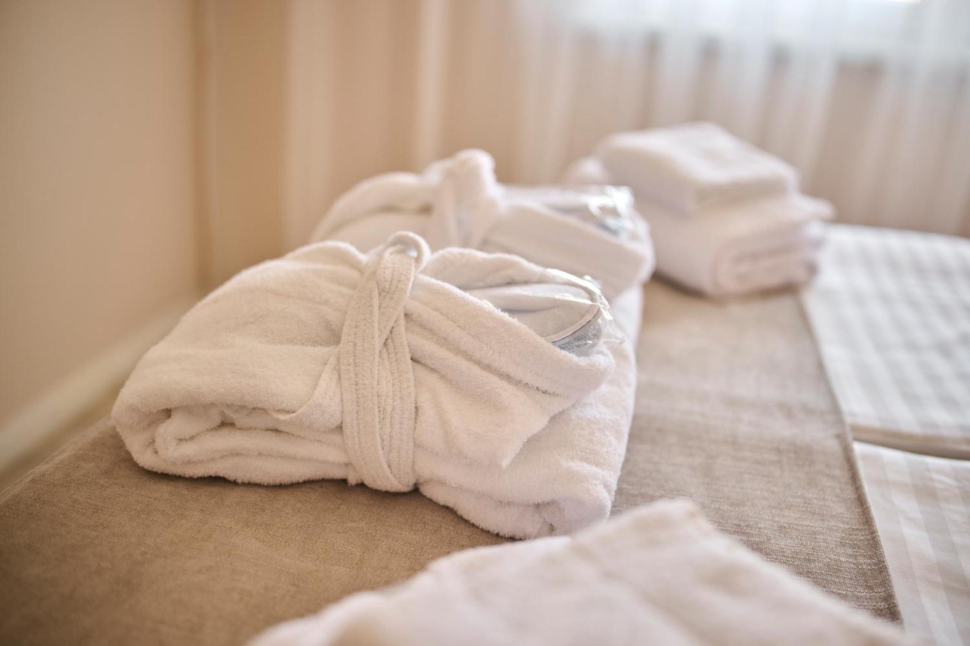 Hotel Kadoor Karlovac Ngoại thất bức ảnh