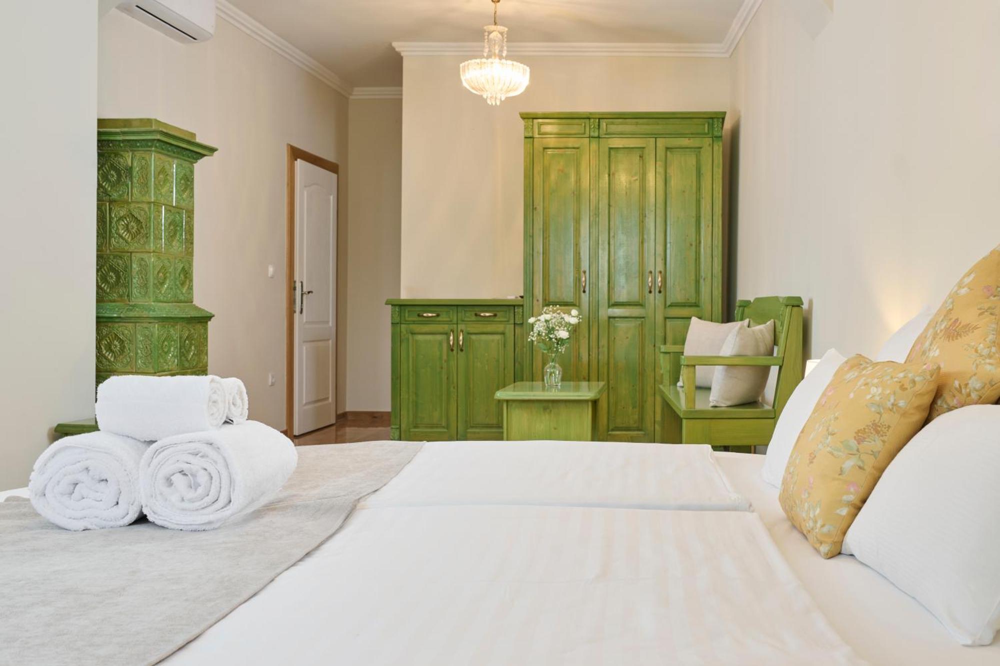 Hotel Kadoor Karlovac Ngoại thất bức ảnh