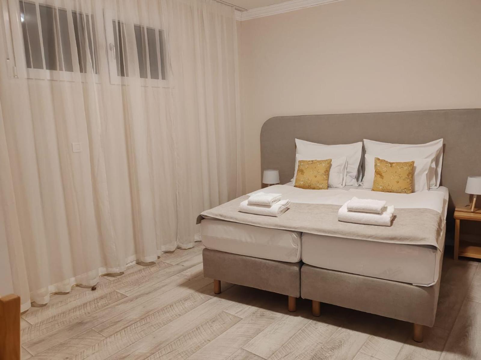 Hotel Kadoor Karlovac Ngoại thất bức ảnh
